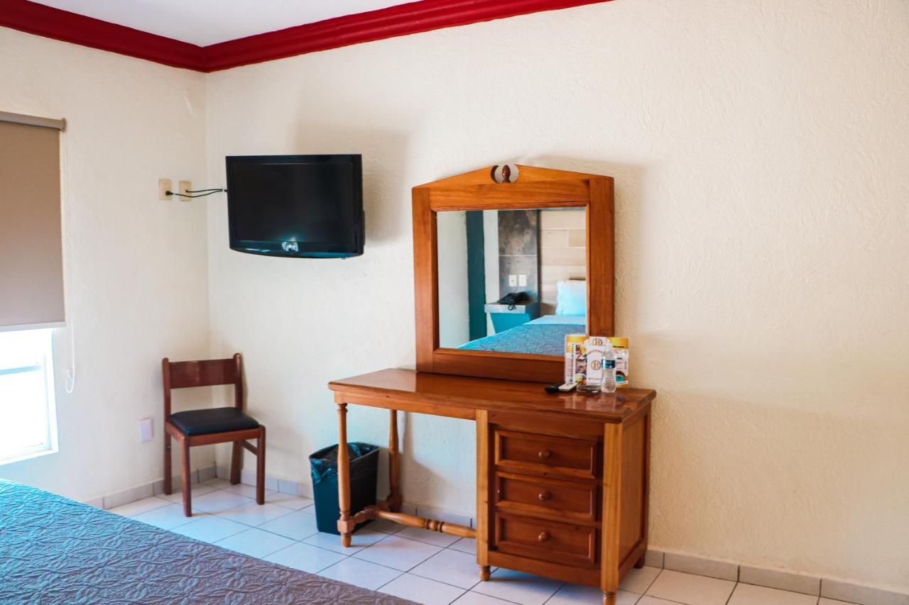Hotel Gina Tecoman Ngoại thất bức ảnh