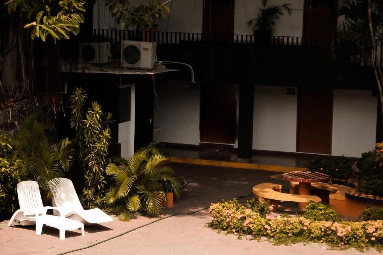 Hotel Gina Tecoman Ngoại thất bức ảnh